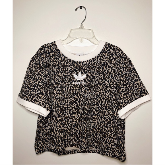 adidas Tops - SOLD MERC🐆ADIDAS CROP TEE🐆